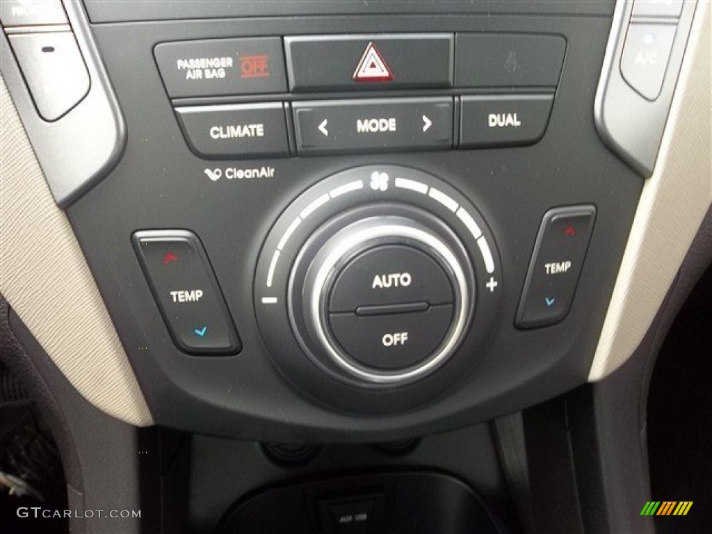 2013 Hyundai Santa Fe Sport 2.0T Controls Photo #71027369