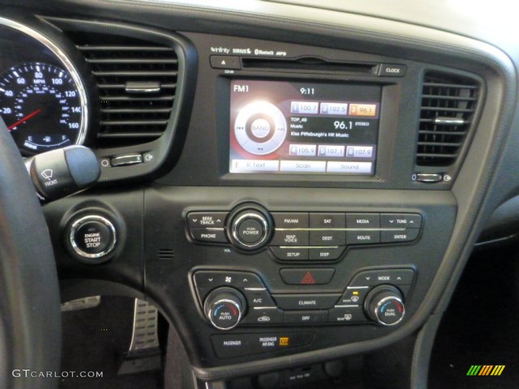 2011 Kia Optima SX Controls Photo #71030540