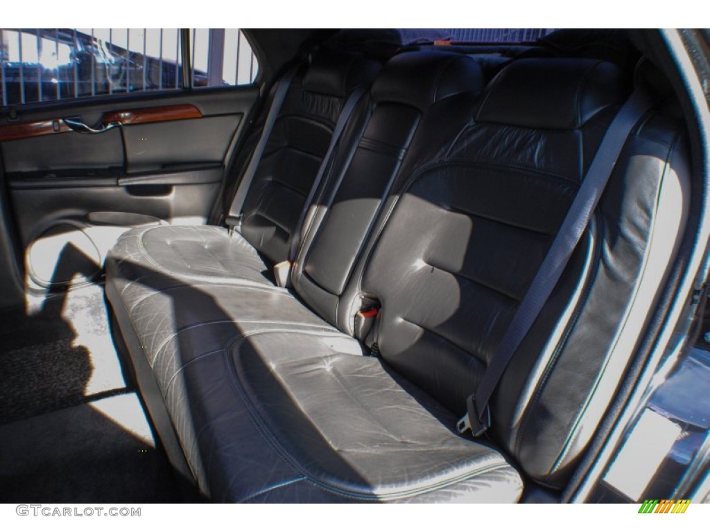 2001 Cadillac DeVille Limousine Rear Seat Photo #71033148