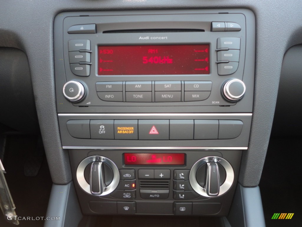 2013 Audi A3 2.0 TFSI Controls Photo #71040668