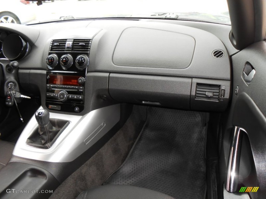 2008 Saturn Sky Roadster Black Dashboard Photo #71043077