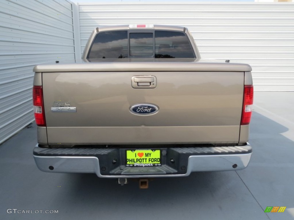 2005 F150 Lariat SuperCrew - Arizona Beige Metallic / Tan photo #4