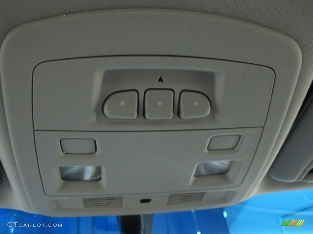 2010 Cadillac CTS 3.6 Sport Wagon Controls Photo #71048876