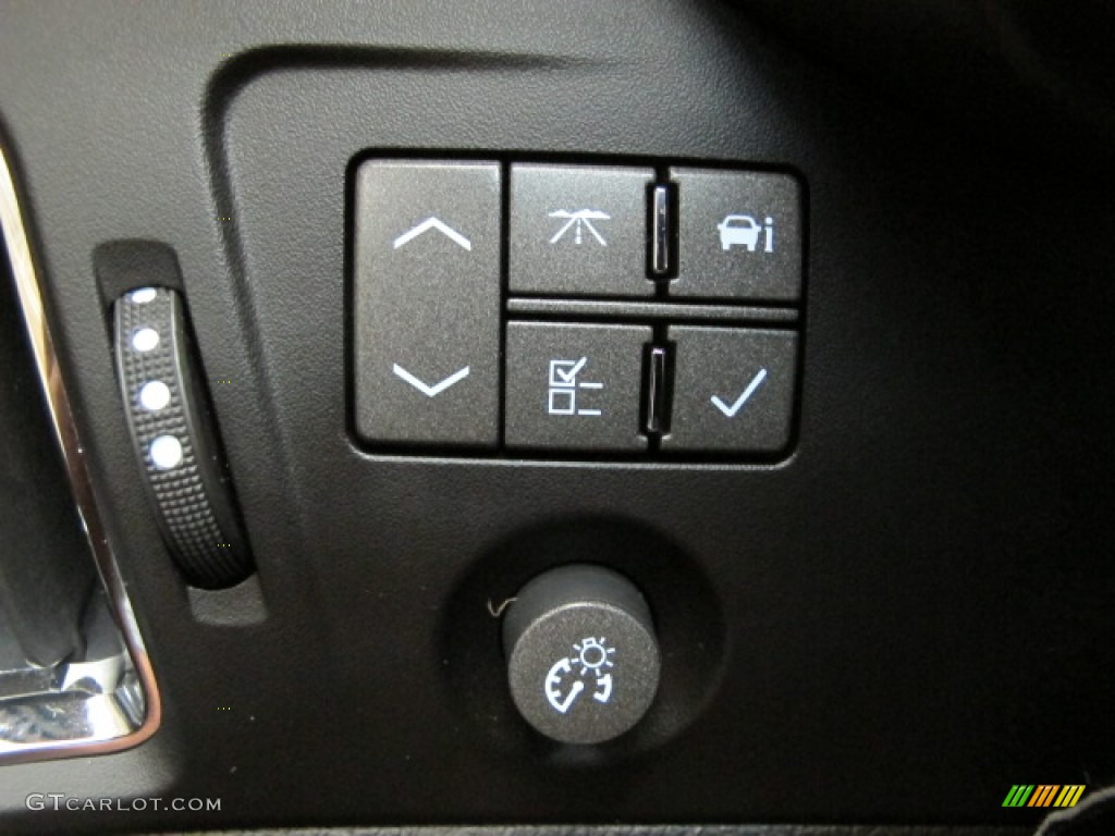 2010 Cadillac CTS 3.6 Sport Wagon Controls Photo #71048912