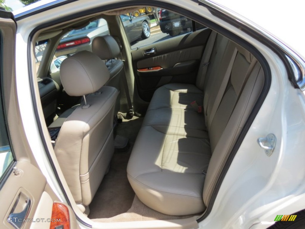 2000 Acura RL 3.5 Sedan Rear Seat Photo #71051918