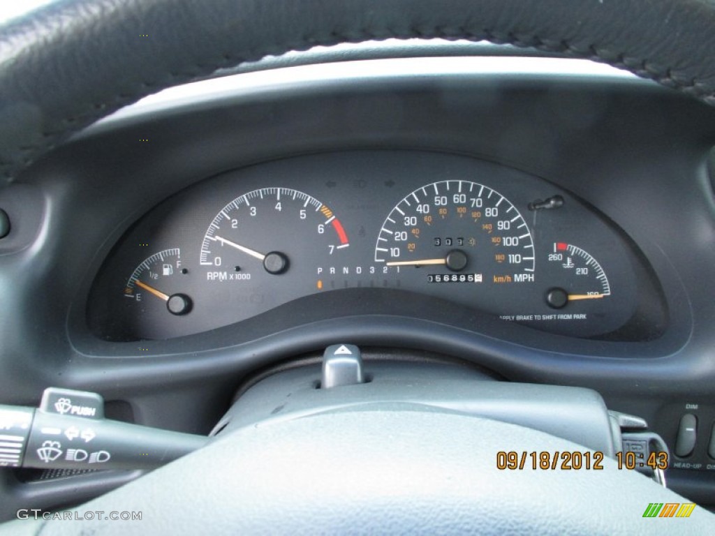 2002 Pontiac Grand Prix GT Sedan Gauges Photo #71052437