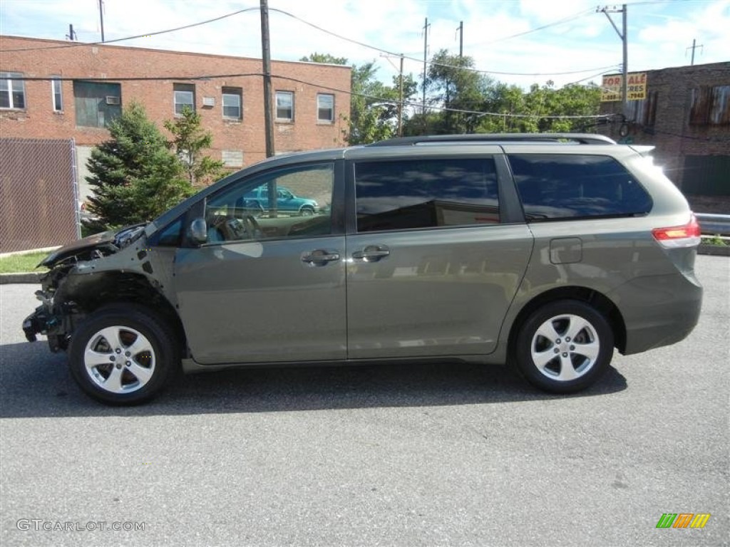 2011 Sienna LE - Cypress Green Pearl / Bisque photo #30