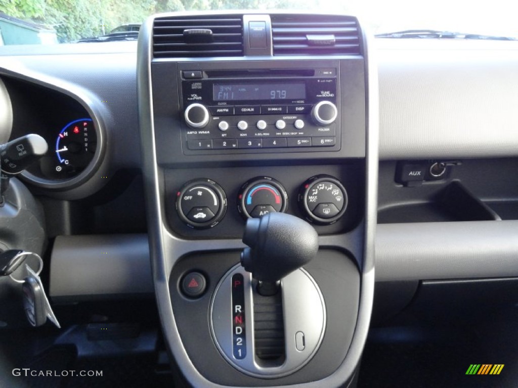 2011 Honda Element EX 4WD Controls Photo #71057765