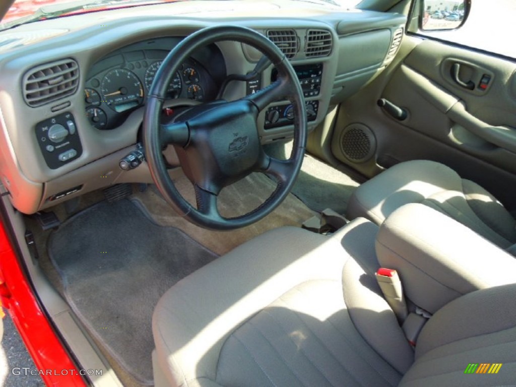 Medium Gray Interior 2003 Chevrolet S10 LS Regular Cab Photo #71059337