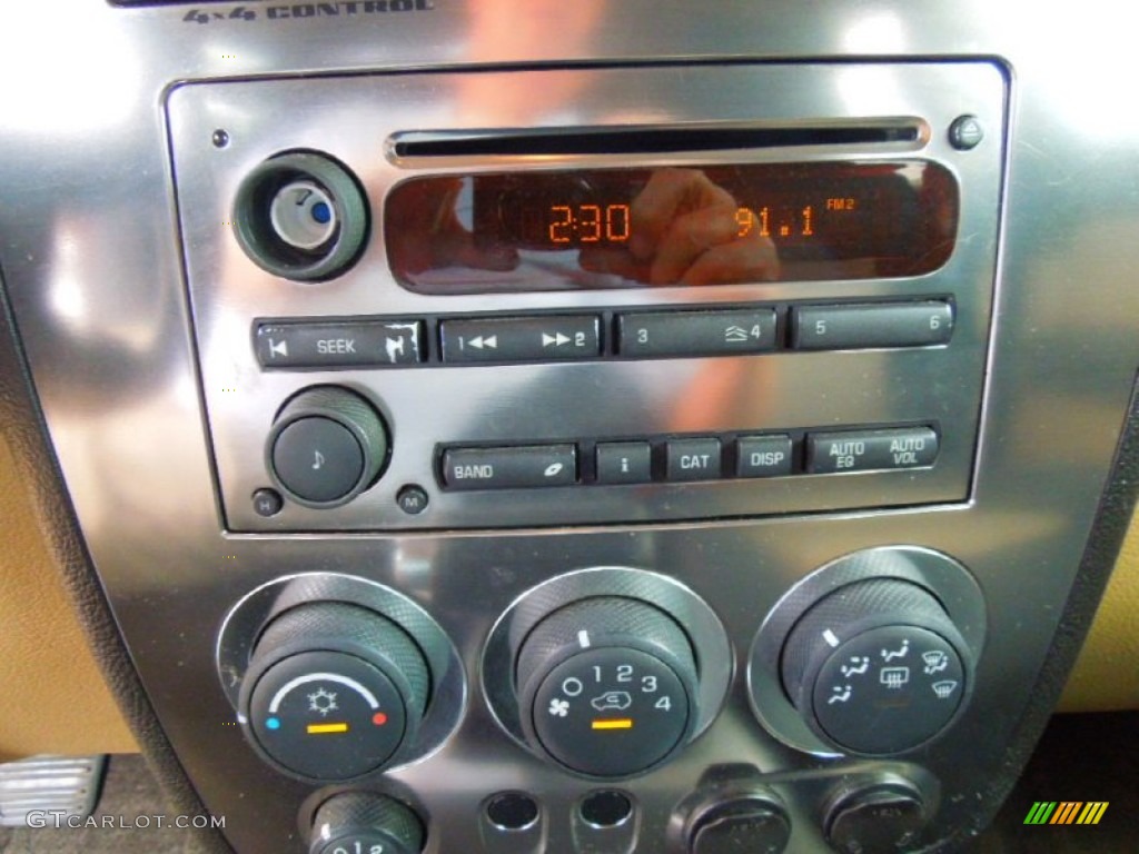 2006 Hummer H3 Standard H3 Model Controls Photo #71059526