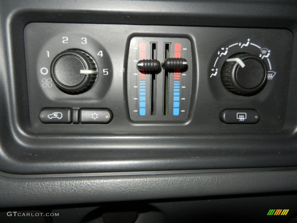 2003 Chevrolet Silverado 1500 LS Regular Cab Controls Photo #71059811