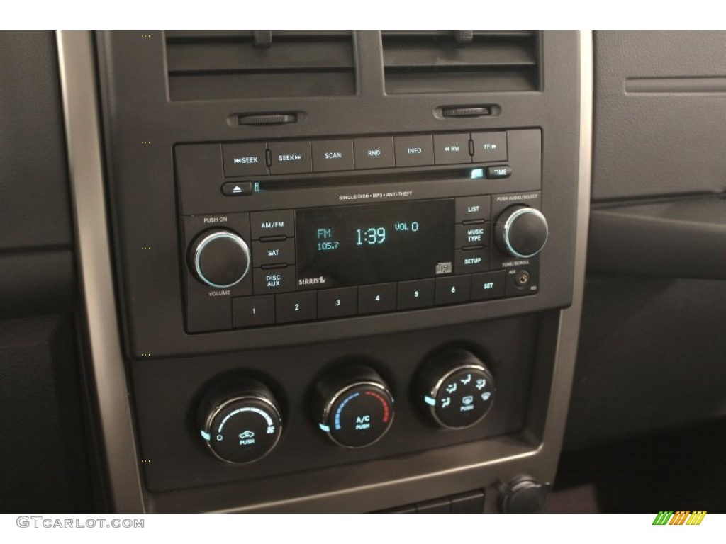 2012 Jeep Liberty Sport 4x4 Controls Photo #71060378