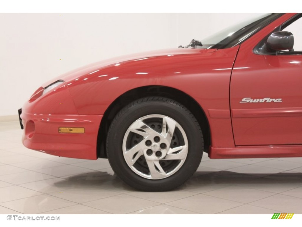 2002 Sunfire SE Coupe - Bright Red / Graphite photo #17