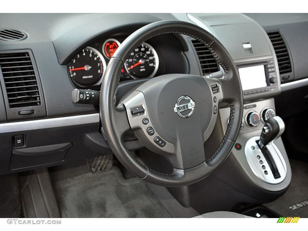 2011 Nissan Sentra 2.0 SR Steering Wheel Photos