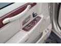Light French Silk Clearcoat - Town Car Sedan Photo No. 19