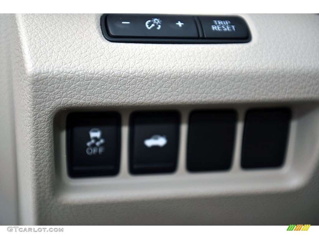 2013 Altima 2.5 SV - Pearl White / Beige photo #11