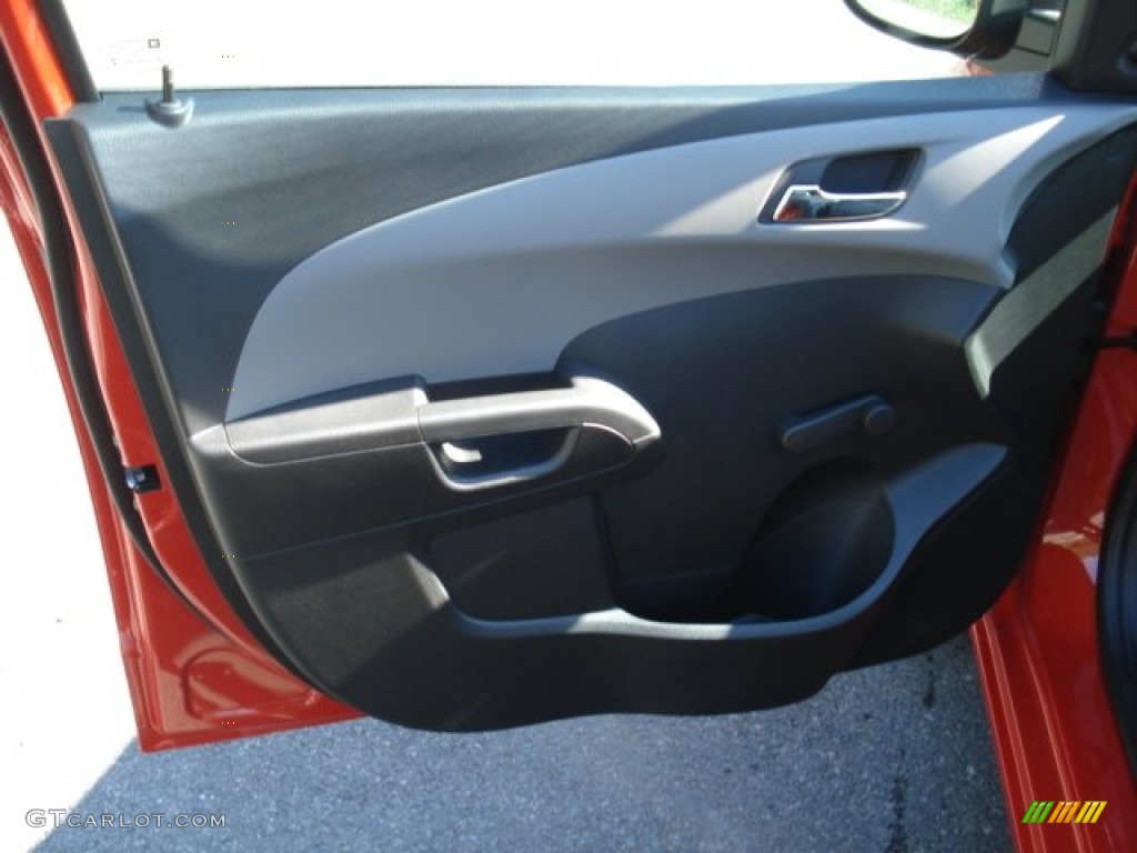 2013 Chevrolet Sonic LS Hatch Jet Black/Dark Titanium Door Panel Photo #71067120