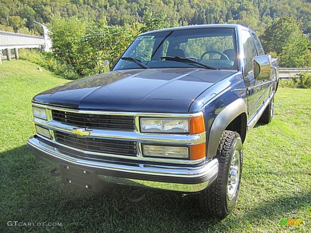 2000 Silverado 2500 LS Extended Cab 4x4 - Indigo Blue Metallic / Blue photo #15