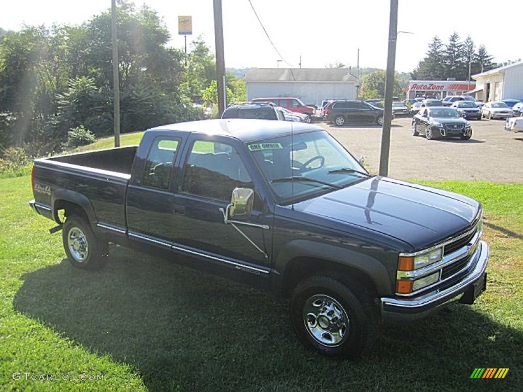 2000 Silverado 2500 LS Extended Cab 4x4 - Indigo Blue Metallic / Blue photo #18