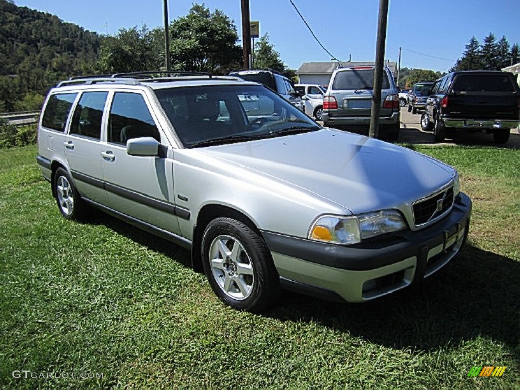 1998 V70 Wagon - Silver Metallic / Gray photo #11