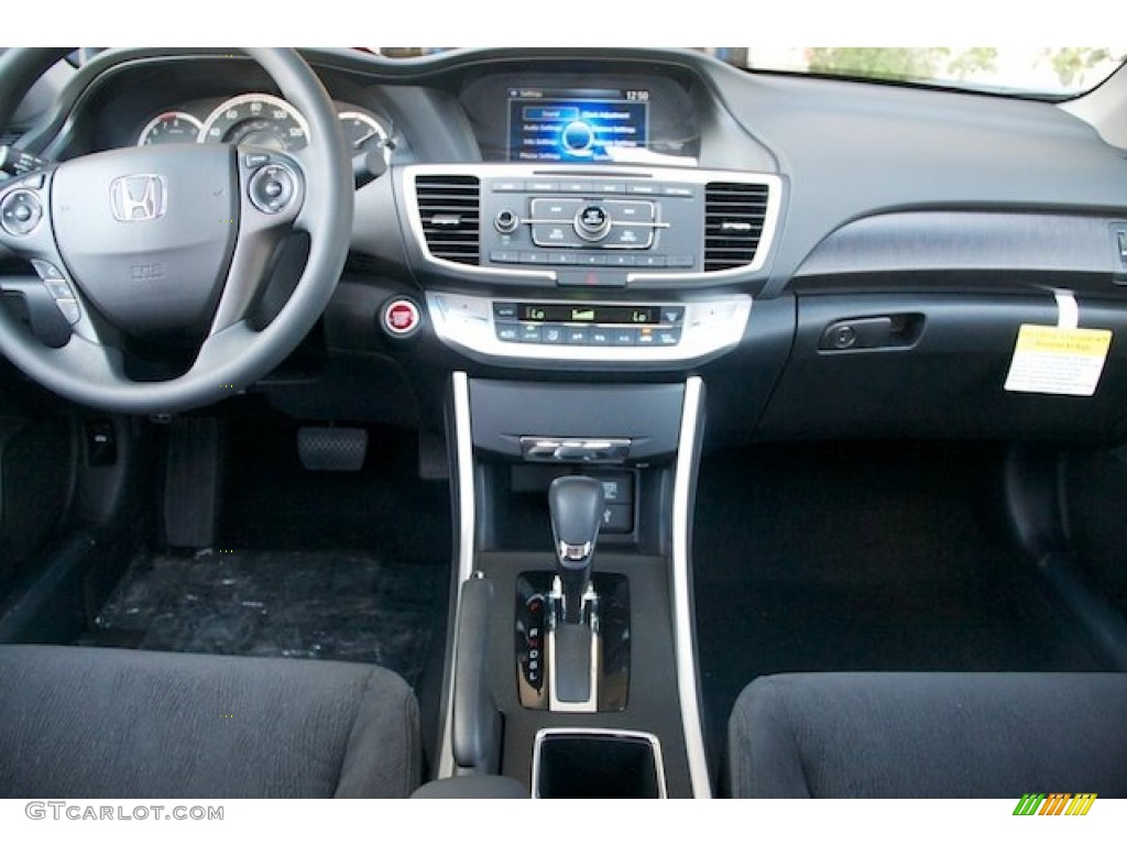 2013 Honda Accord EX Sedan Black Dashboard Photo #71068742
