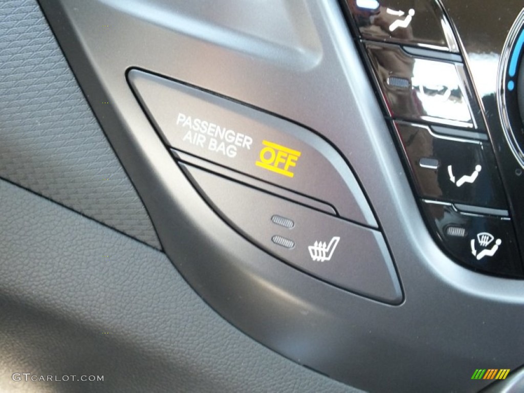 2013 Veloster Turbo - Elite White Pearl / Blue photo #19