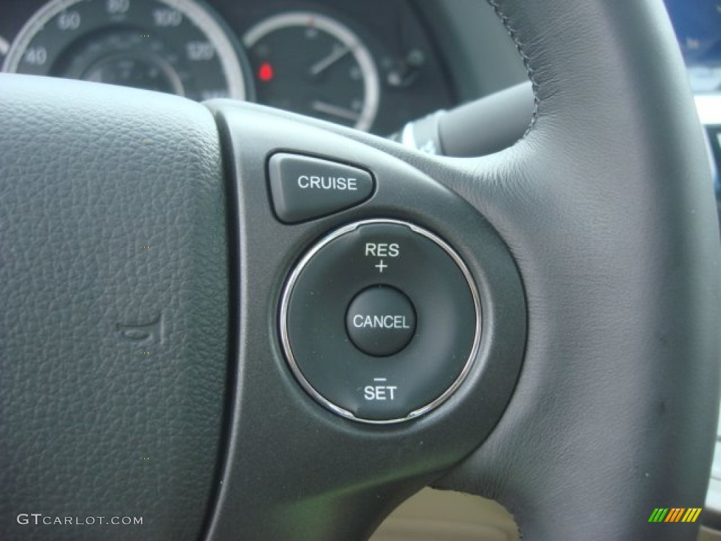 2013 Honda Accord EX-L Sedan Controls Photo #71072152