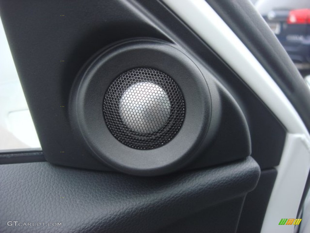 2013 Honda Accord EX-L Sedan Audio System Photos