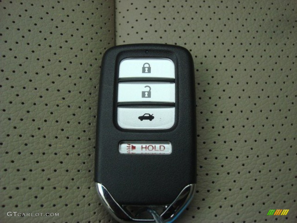 2013 Honda Accord EX-L Sedan Keys Photos
