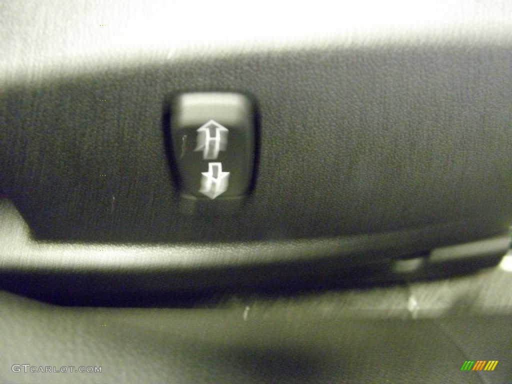 2013 Malibu LT - Summit White / Jet Black photo #8