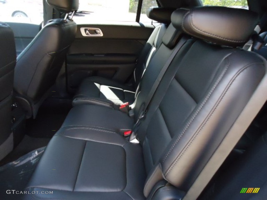 2013 Ford Explorer XLT 4WD Rear Seat Photo #71075152