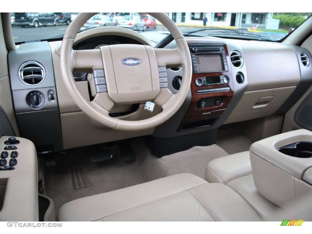 2007 Ford F150 Lariat SuperCrew 4x4 Tan Dashboard Photo #71075512