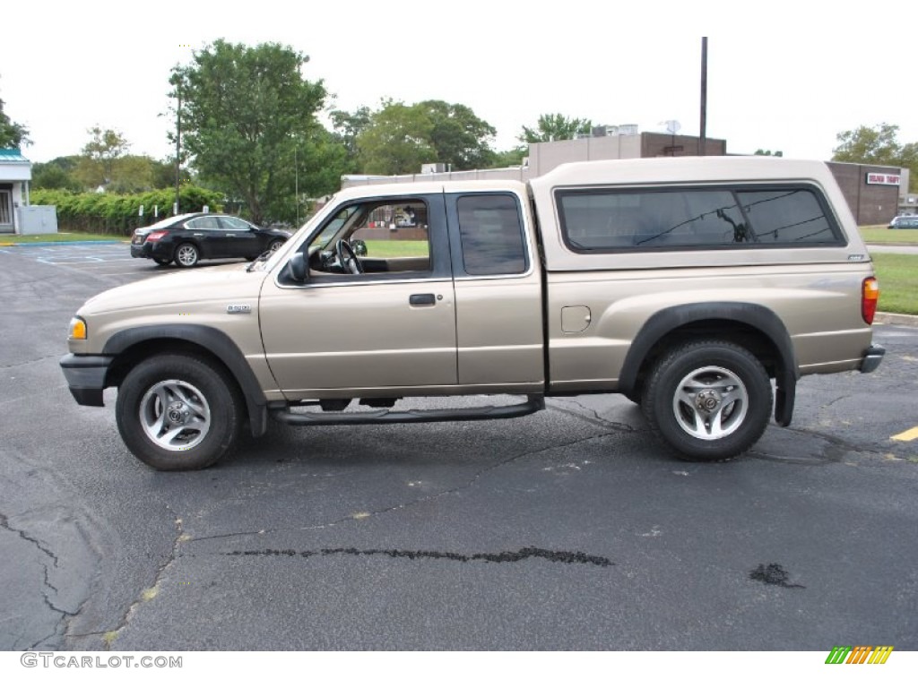 Desert Sand Metallic 2001 Mazda B-Series Truck B4000 SE Cab Plus 4x4 Exterior Photo #71075734