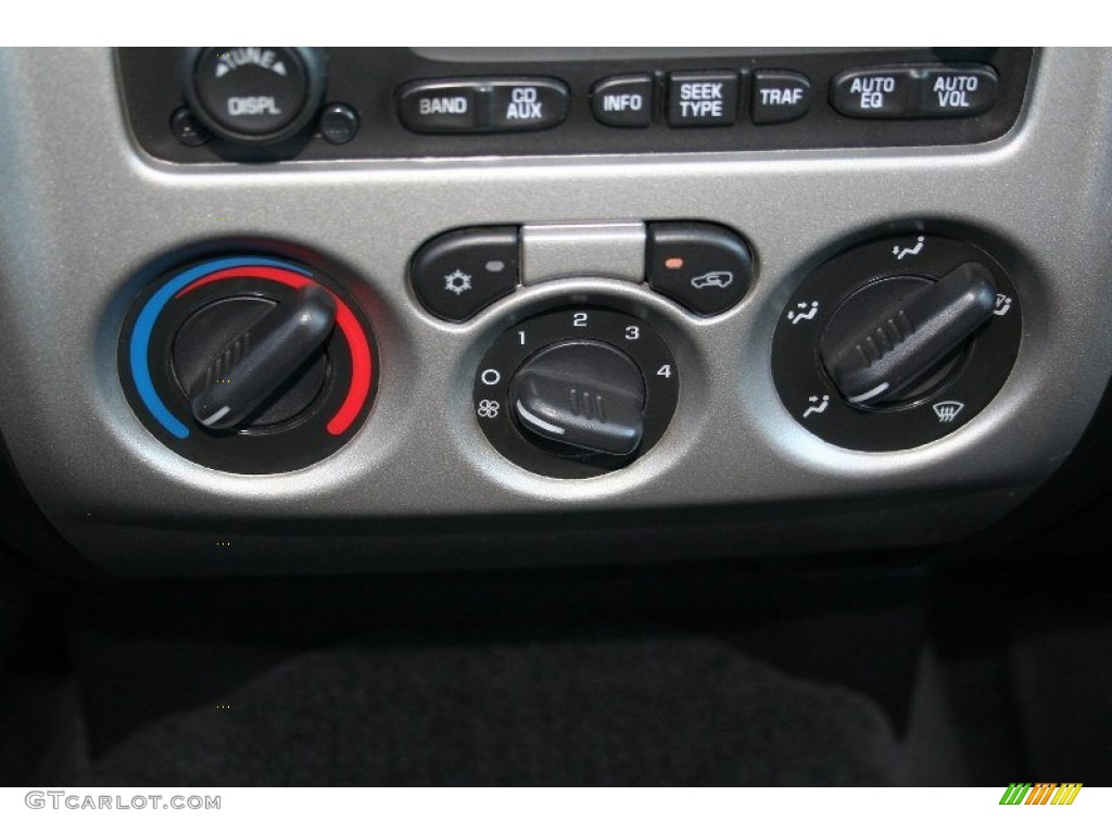 2009 GMC Canyon SLE Extended Cab Controls Photo #71077696