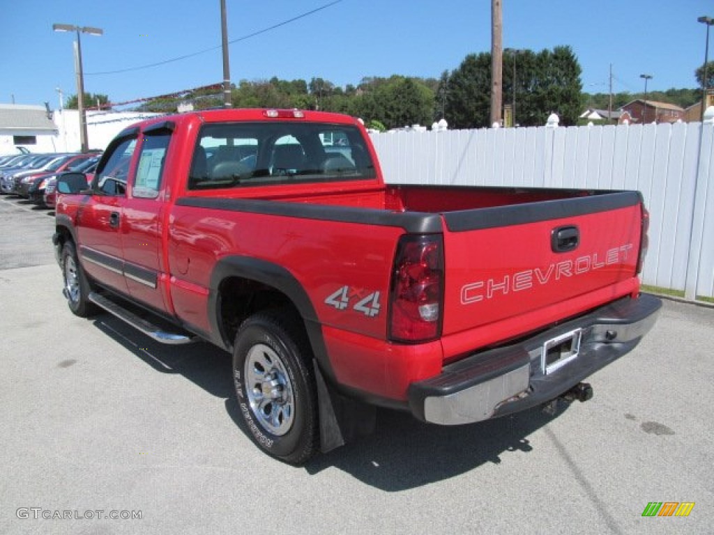 Victory Red 2005 Chevrolet Silverado 1500 LS Extended Cab 4x4 Exterior Photo #71078185