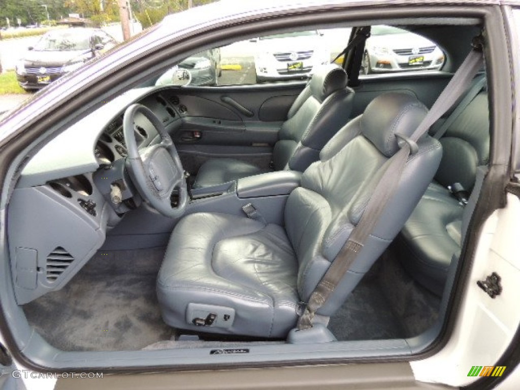 1995 Riviera Coupe - Bright White / Gray photo #10