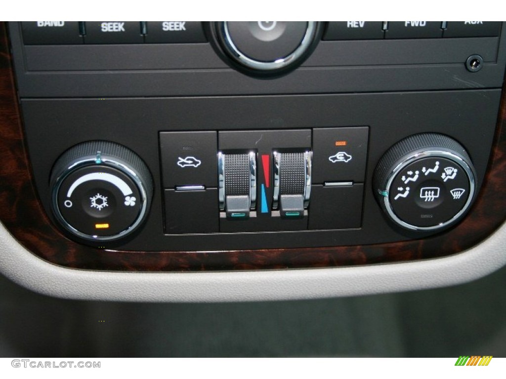 2013 Chevrolet Impala LT Controls Photo #71079367