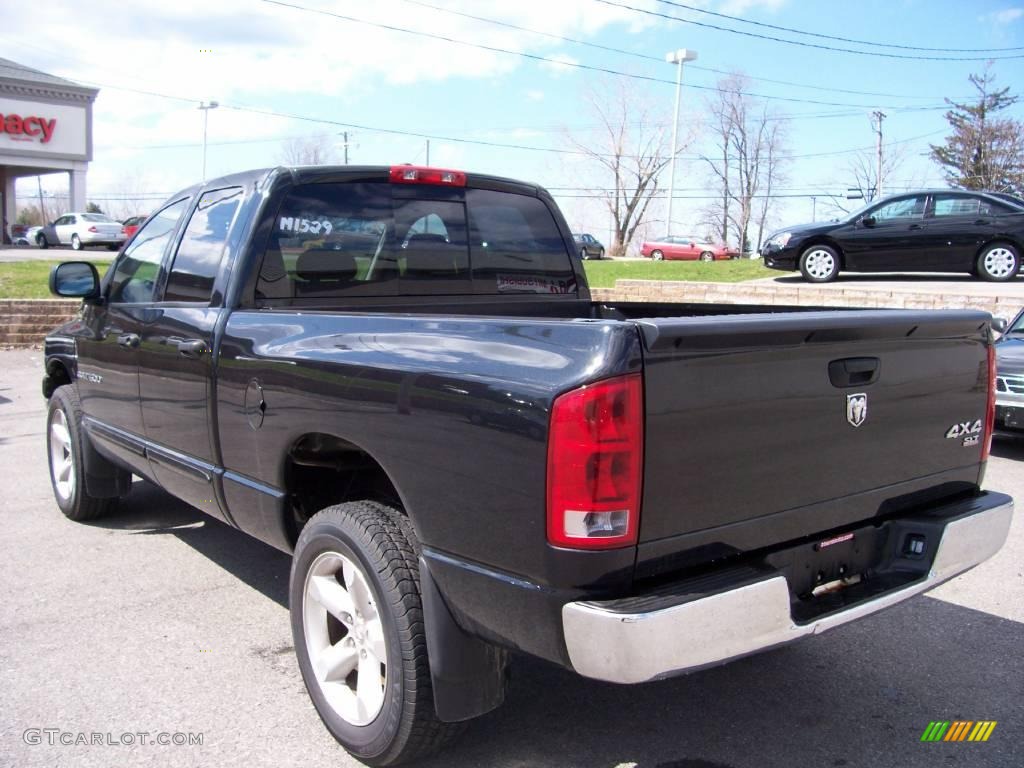 2006 Ram 1500 SLT Quad Cab 4x4 - Black / Medium Slate Gray photo #9