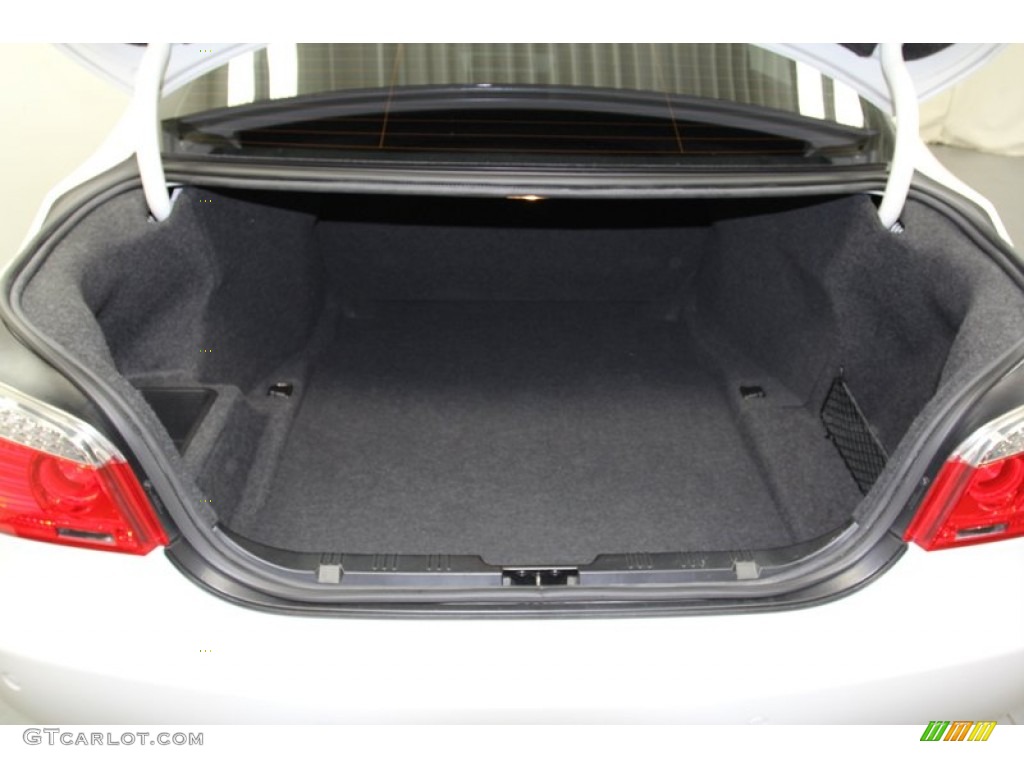 2008 BMW M5 Sedan Trunk Photo #71080126