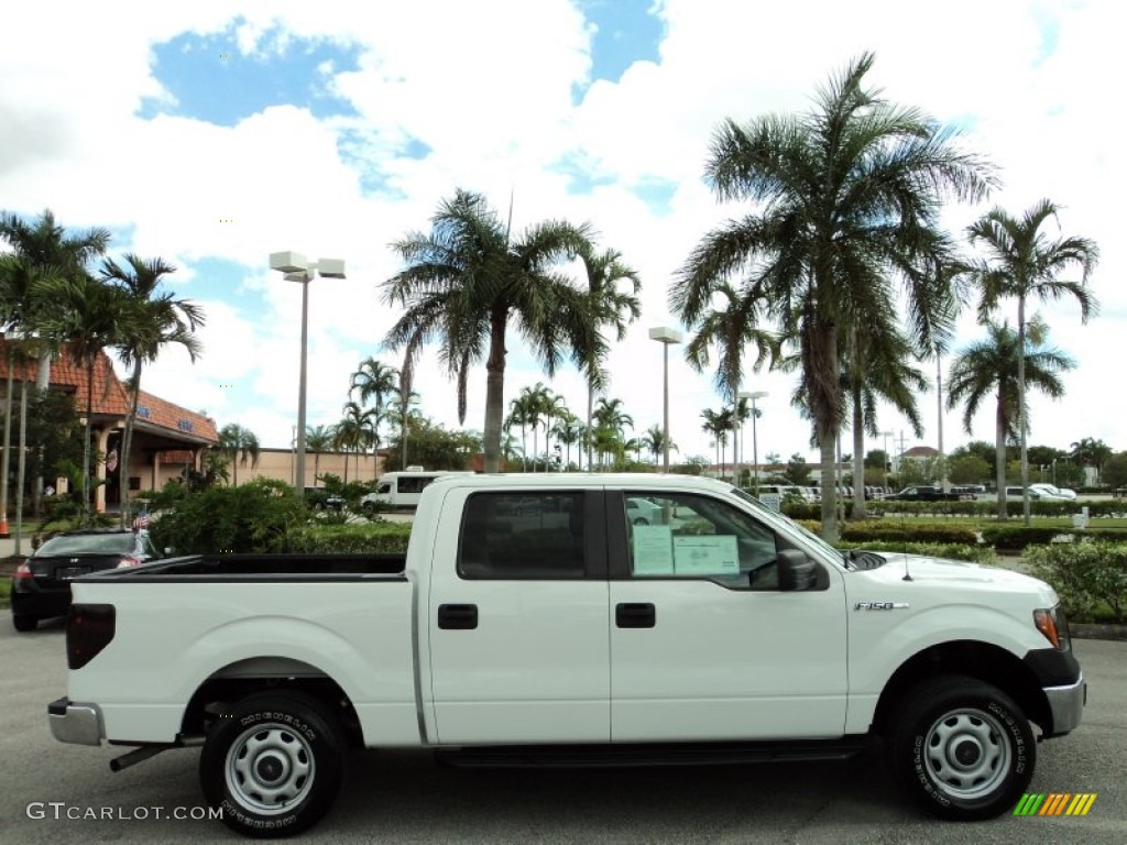 2010 F150 XL SuperCrew - Oxford White / Medium Stone photo #5