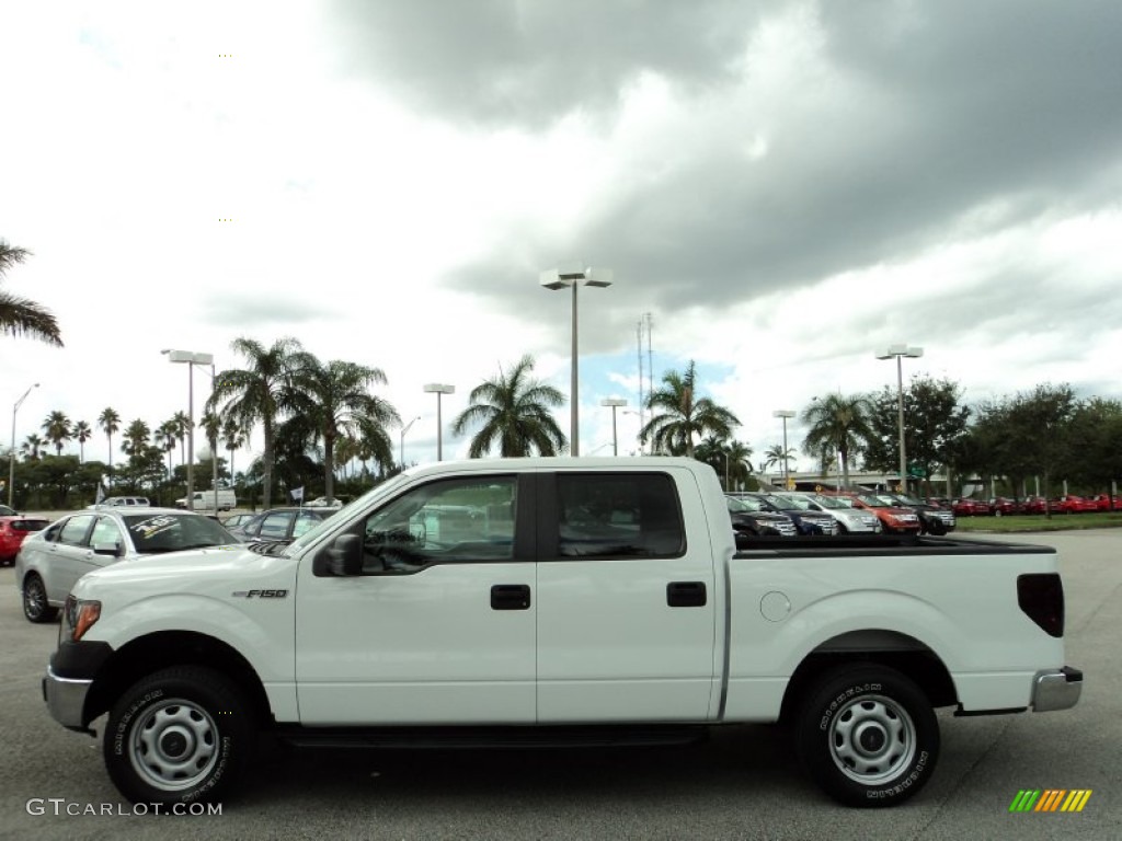 2010 F150 XL SuperCrew - Oxford White / Medium Stone photo #12