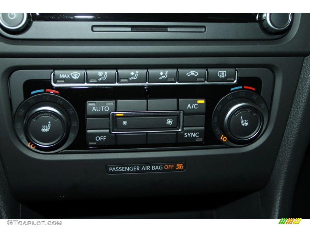 2013 Volkswagen Golf R 4 Door 4Motion Controls Photo #71080345