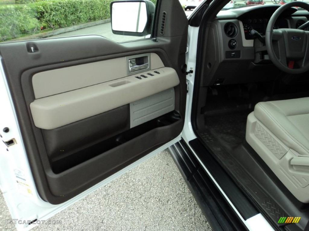 2010 F150 XL SuperCrew - Oxford White / Medium Stone photo #16