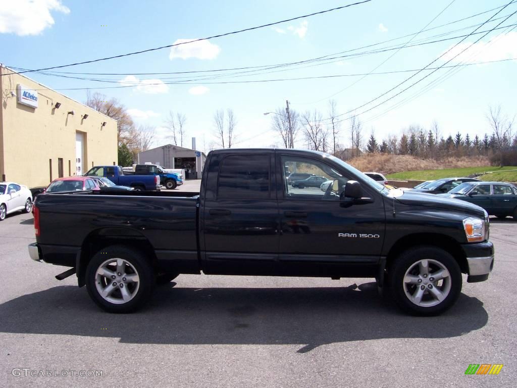 2006 Ram 1500 SLT Quad Cab 4x4 - Black / Medium Slate Gray photo #12