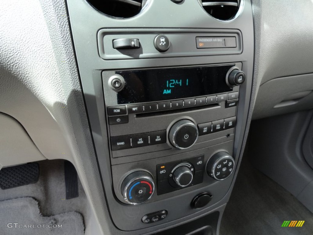 2009 Chevrolet HHR LS Controls Photo #71081407