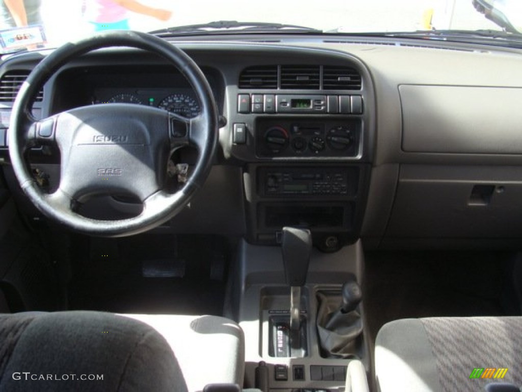 1996 Isuzu Trooper LS 4x4 Dashboard Photos