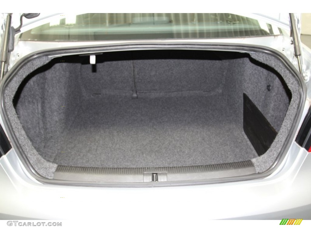 2007 Volkswagen Jetta 2.5 Sedan Trunk Photos