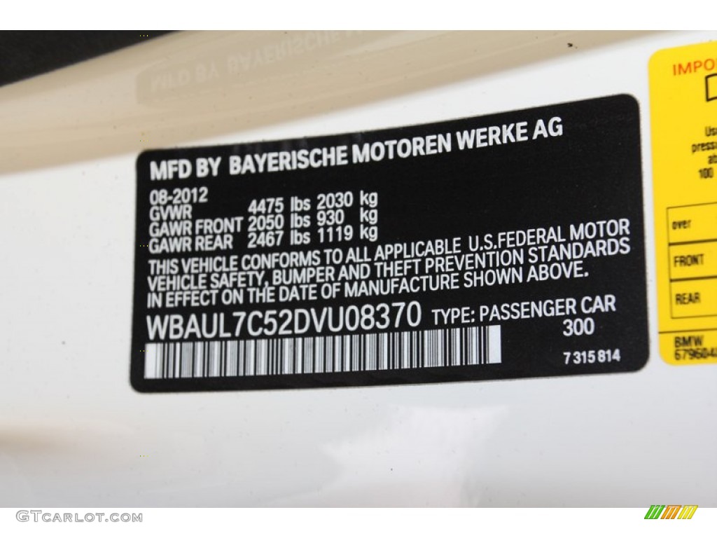2013 1 Series Color Code 300 for Alpine White Photo #71087308