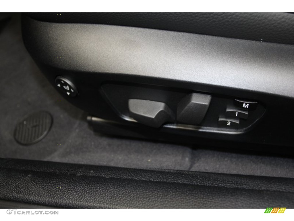 2013 BMW 1 Series 128i Convertible Controls Photo #71087365
