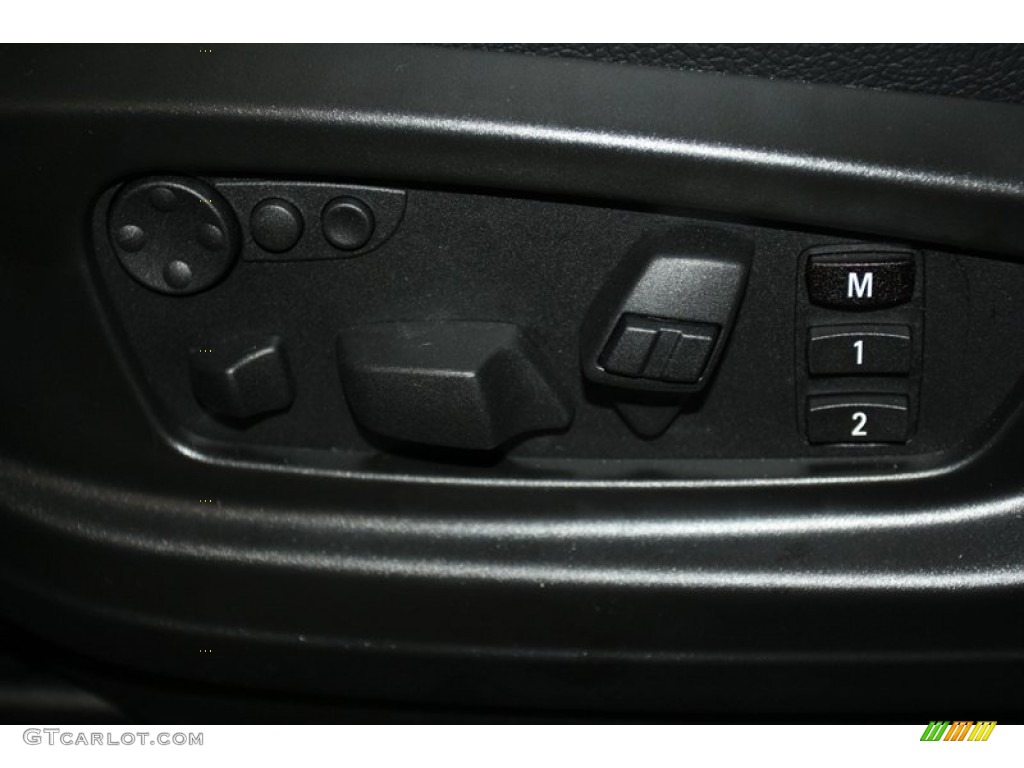 2013 BMW X6 xDrive50i Controls Photo #71087581